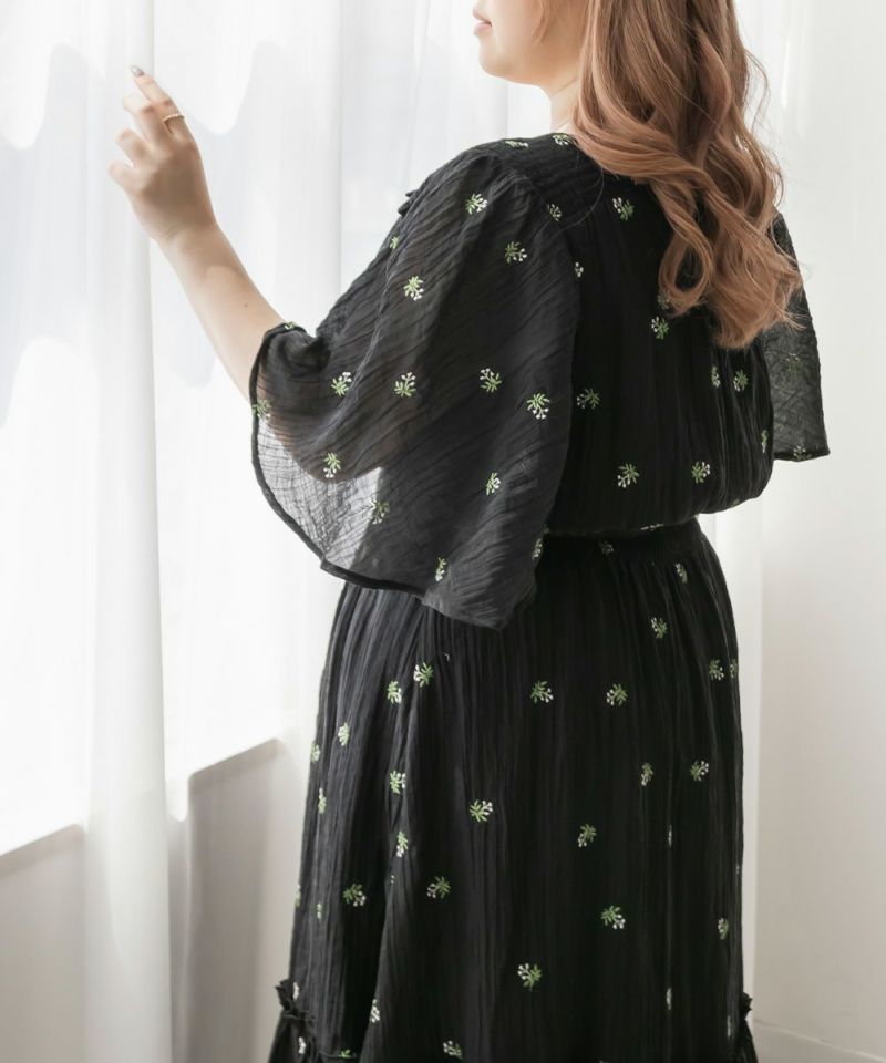 CLETTEオリジナル☆刺繍花柄シャーリングワンピース | 大きい